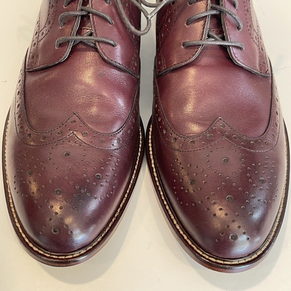 JOSEPH ABBOUD Mens Size 10 Wingtip Oxford Shoes Cherry Brown Leather 40G4R00003